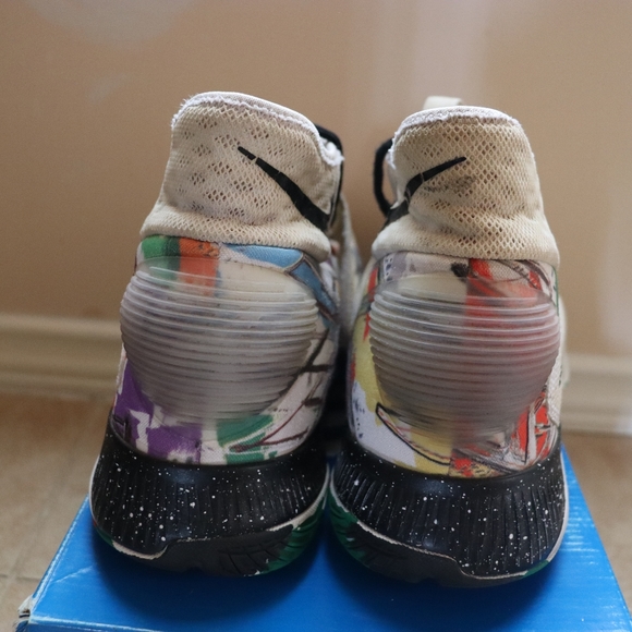 Hyperrevs - Picture 3 of 5